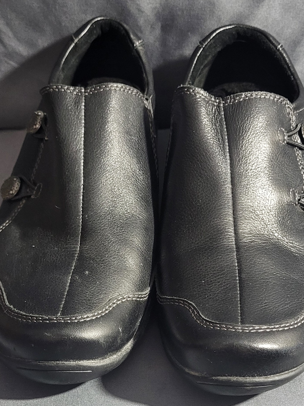 Taos Footwear Black Leather Women's Slip-On Loafers
